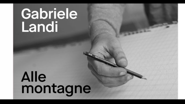 Gabriele Landi con l'installazione Alle montagne