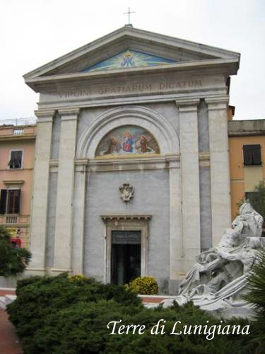 Carrara - Santuario Madonna delle Grazie